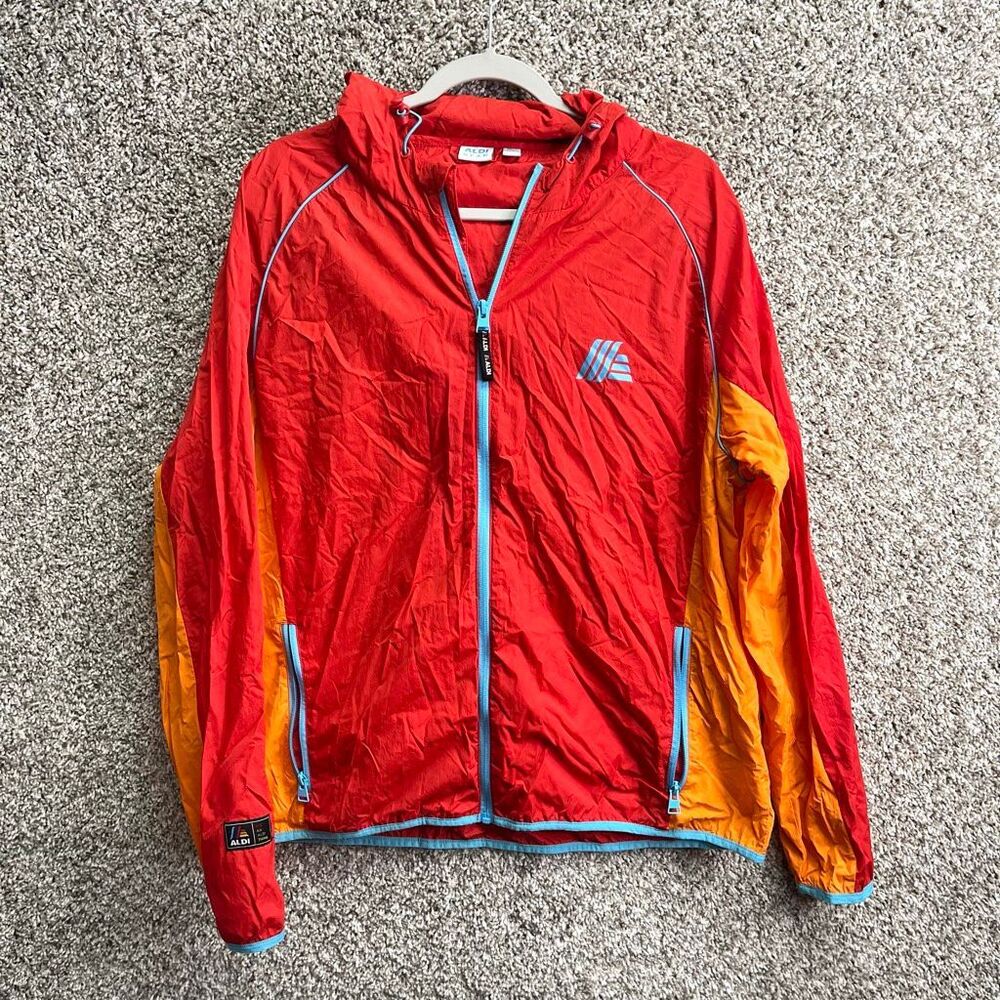 Aldi Gear Red and‎ Orange Zip Up Hooded Windbreaker Jacket in Size XL